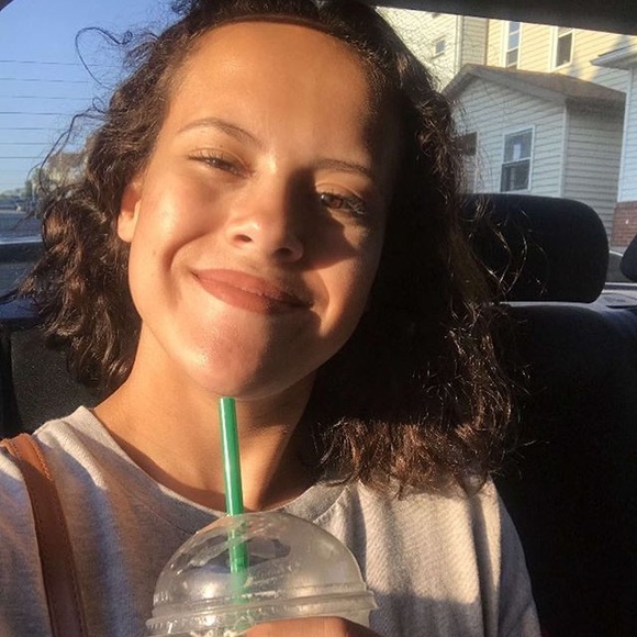 Meet your Posher, Makayla - Picture 1 of 1